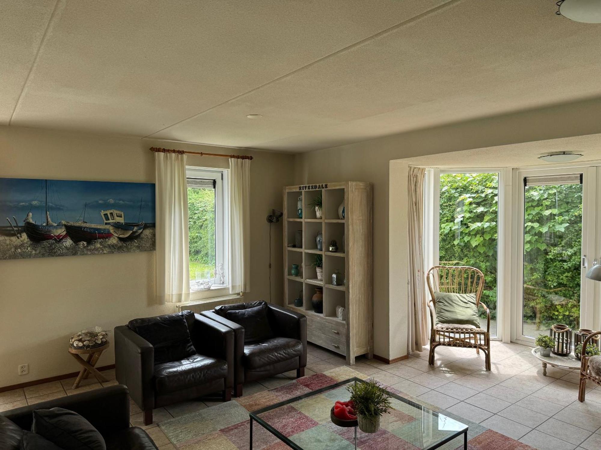 Groot Luxe Vakantiewoning Aan De Kust *